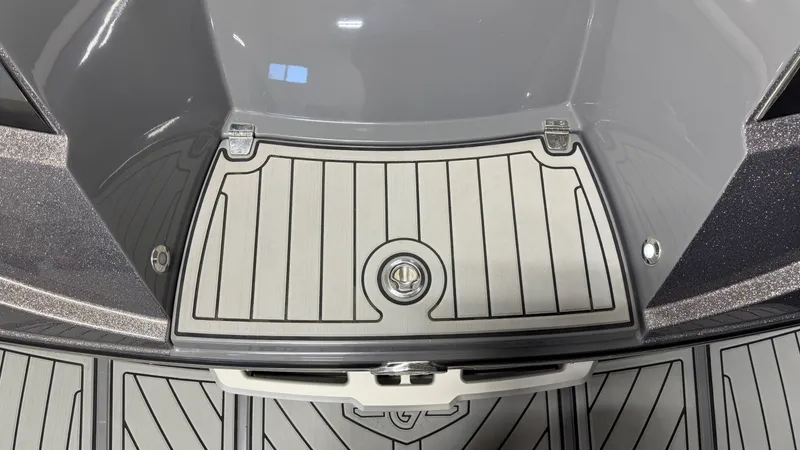 Slide: The Image of Nautique G23 2019 - 10