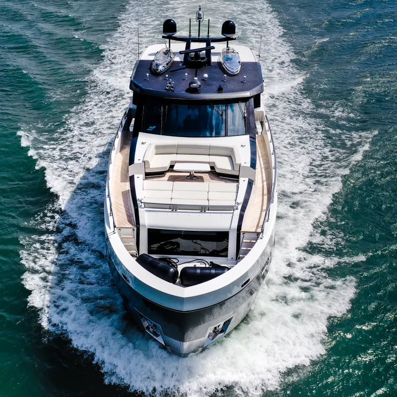 Slide: The Image of Ocean Alexander 28R 2021 - 8