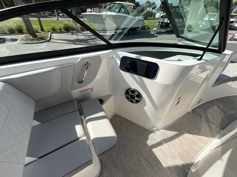 Slide: The Image of Sea Ray SDX 230 Outboard 2026 - 9