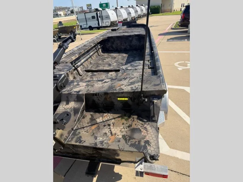 Slide: The Image of Gator-Tail 18/54 2027 - 16