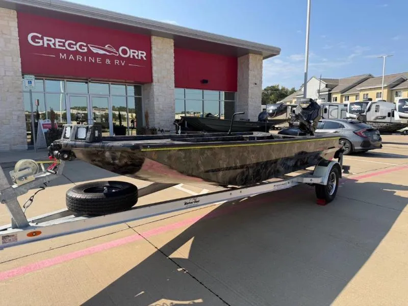 The Image of Gator-Tail 18/54 Extreme Series 2027 - 0