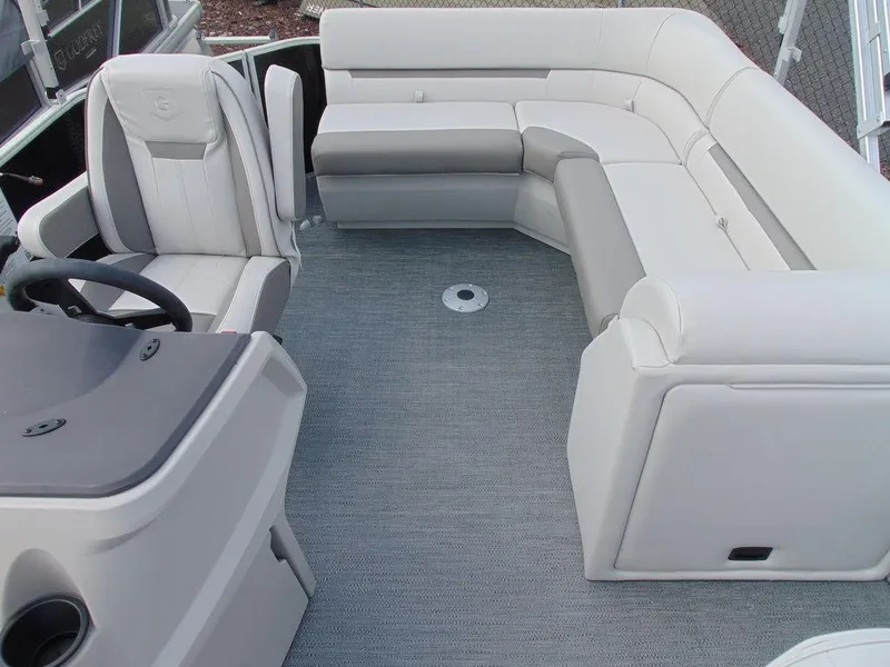 Slide: The Image of Godfrey Xperience 1680 FX 25 in 2023 - 4