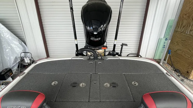 Slide: The Image of Skeeter FXR20 Select 2021 - 13