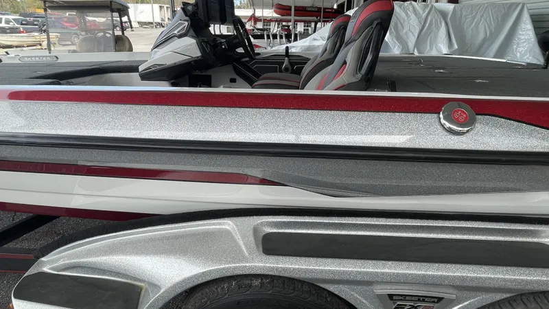 Slide: The Image of Skeeter FXR20 Select 2021 - 4