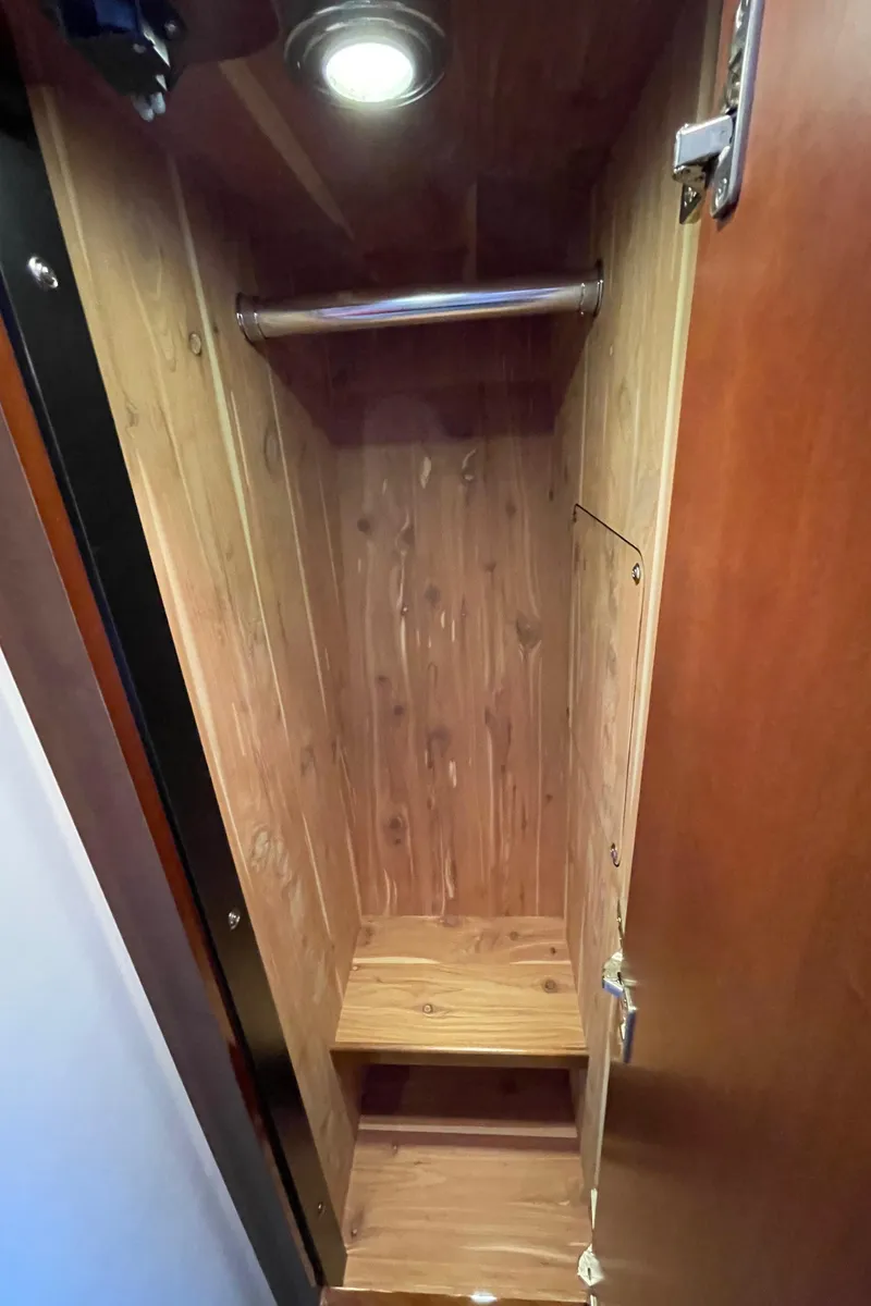 Slide: The Image of Sea Ray 390 Sundancer 2011 - 50