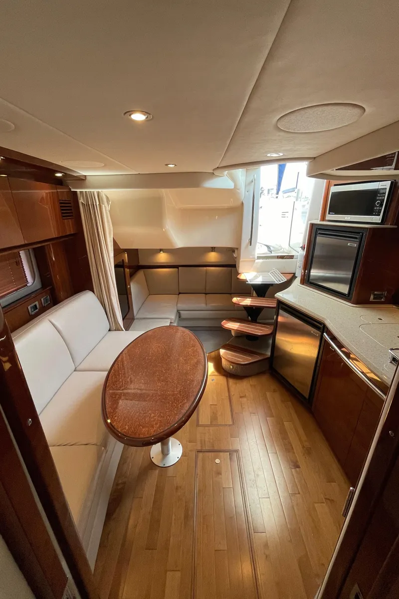 Slide: The Image of Sea Ray 390 Sundancer 2011 - 52