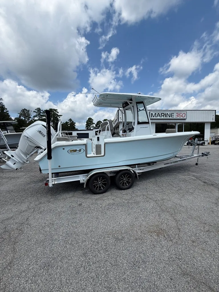 Slide: The Image of Sea Hunt Ultra 235SE 2026 - 3