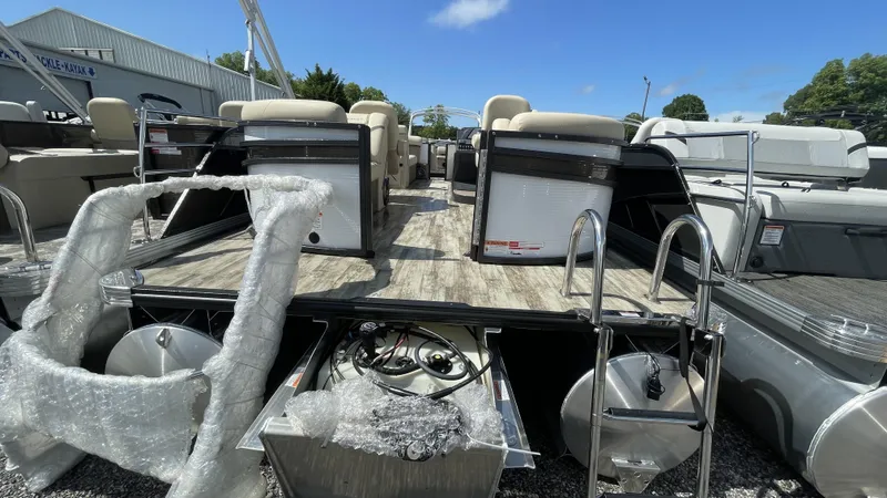 Slide: The Image of Crest Classic Platinum 220SLC CPT DLX 2023 - 17