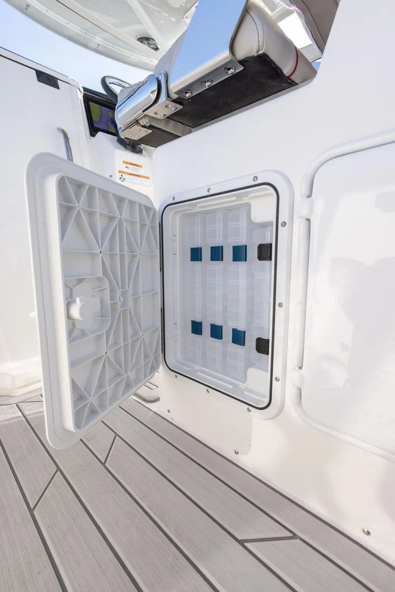 Slide: The Image of Solara S-250 CW 2023 - 57