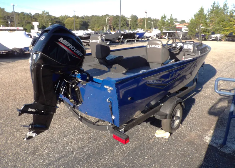 The Image of Lund 1650 Angler SS 2027 - 0