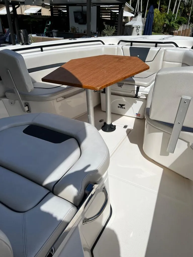 Slide: The Image of Bow Table and Cooler view - 21