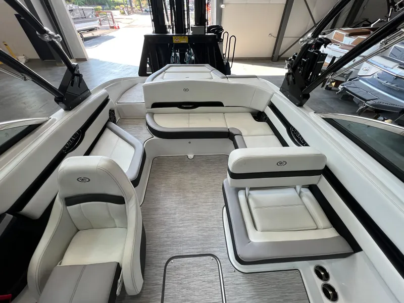 Slide: The Image of Cobalt CS23 Surf 2023 - 11