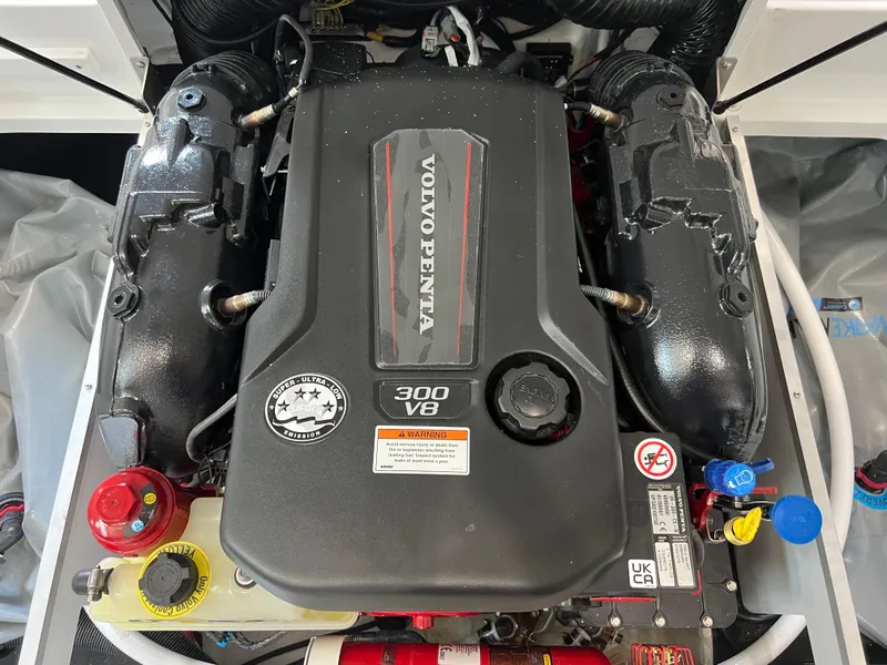 Slide: The Image of Cobalt CS23 Surf 2023 - 17