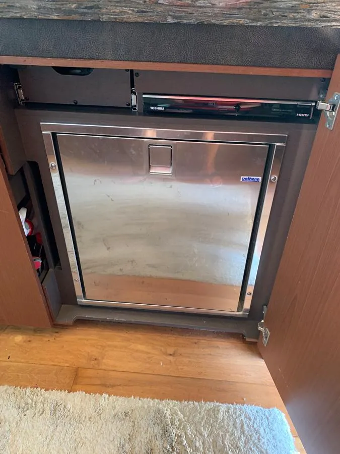 Slide: The Image of Built-in stainless steel refrigerator on a 2014 Sea Ray 510 Sundancer yacht. - 23