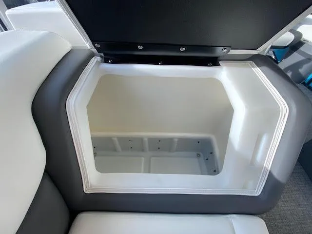 Slide: The Image of South Bay 523ULE ULTIMATE ENTERTAINER! 2023 - 20