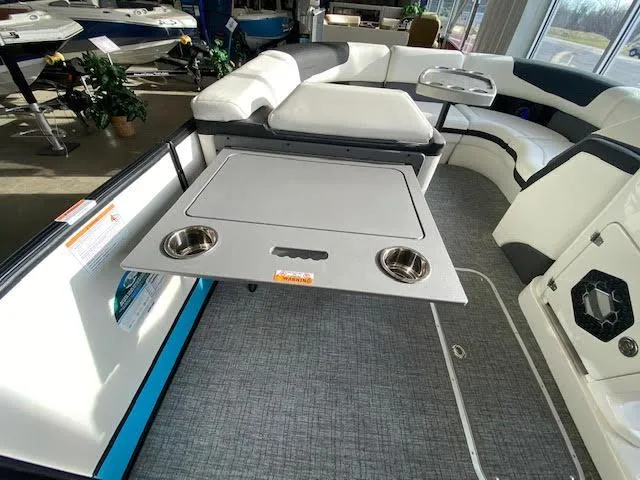 Slide: The Image of South Bay 523ULE ULTIMATE ENTERTAINER! 2023 - 9