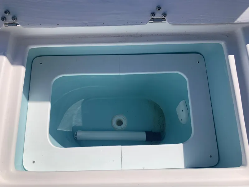 Slide: The Image of Livewell compartment on a 2022 Cutwater C-24 Coupe boat. - 8