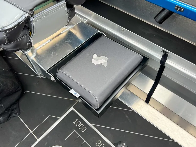 Slide: The Image of Stabi-Craft 1550 Fisher 2026 - 13