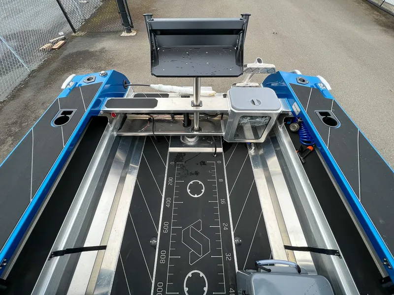 Slide: The Image of Stabi-Craft 1550 Fisher 2026 - 15