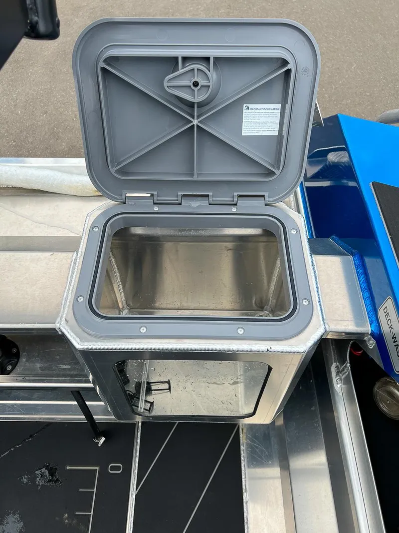 Slide: The Image of Stabi-Craft 1550 Fisher 2026 - 18