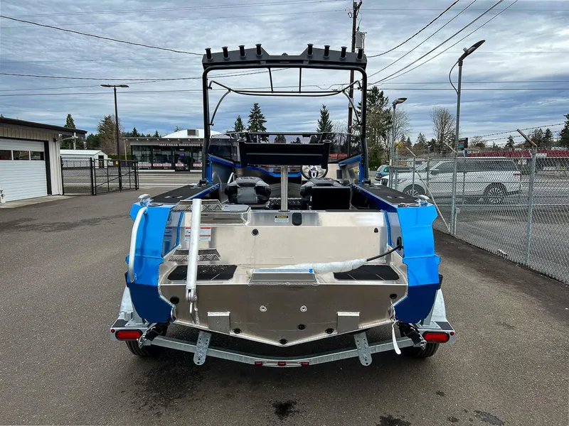 Slide: The Image of Stabi-Craft 1550 Fisher 2026 - 4