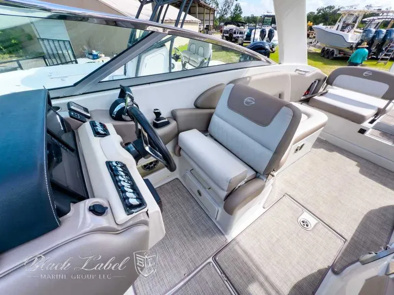 Slide: The Image of Crownline Boats E305 XS 2021 - 22