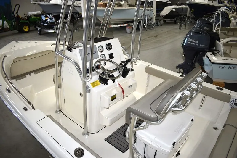 Slide: The Image of Key West Boats 189 FS w/ T-Top 2024 - 11