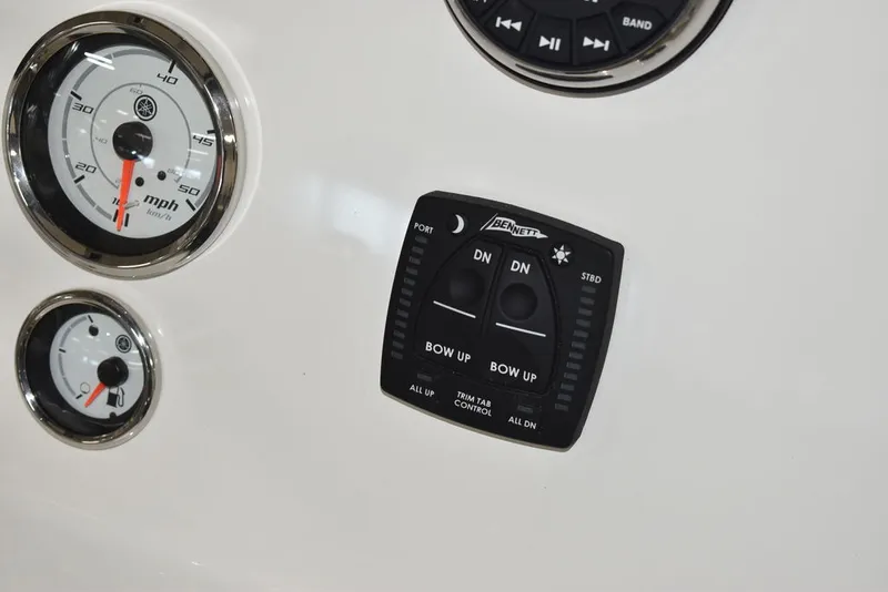 Slide: The Image of Key West Boats 189 FS w/ T-Top 2024 - 32