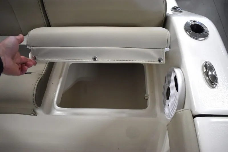 Slide: The Image of Key West Boats 189 FS w/ T-Top 2024 - 43