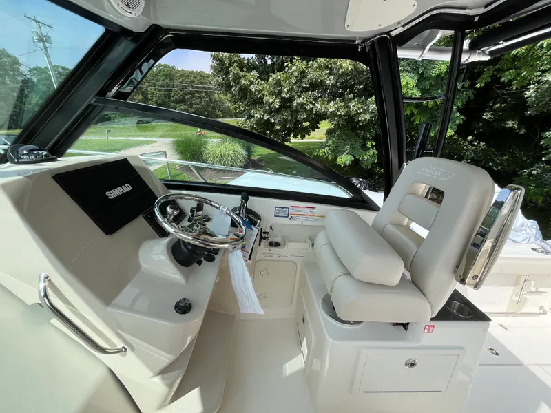 Slide: The Image of Boston Whaler 285 Conquest 2027 - 15