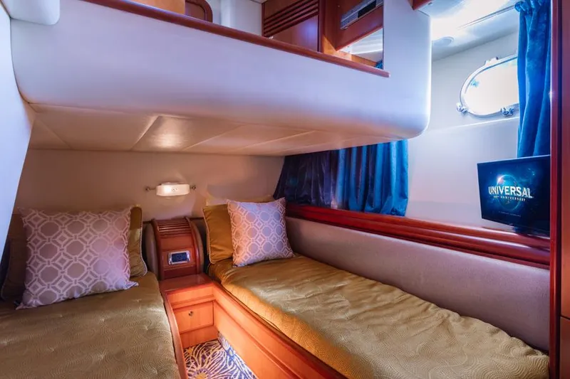 Slide: The Image of GUEST STATEROOM - 10