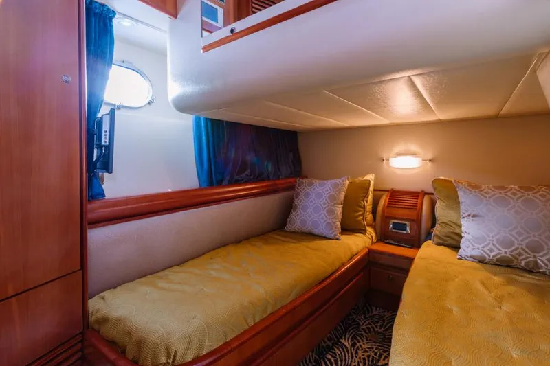Slide: The Image of GUEST STATEROOM - 11