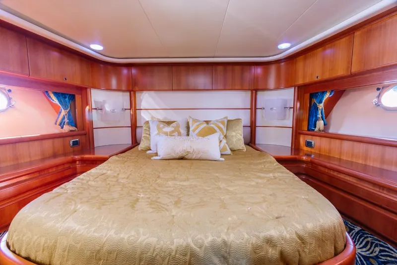 Slide: The Image of MASTER STATEROOM - 8