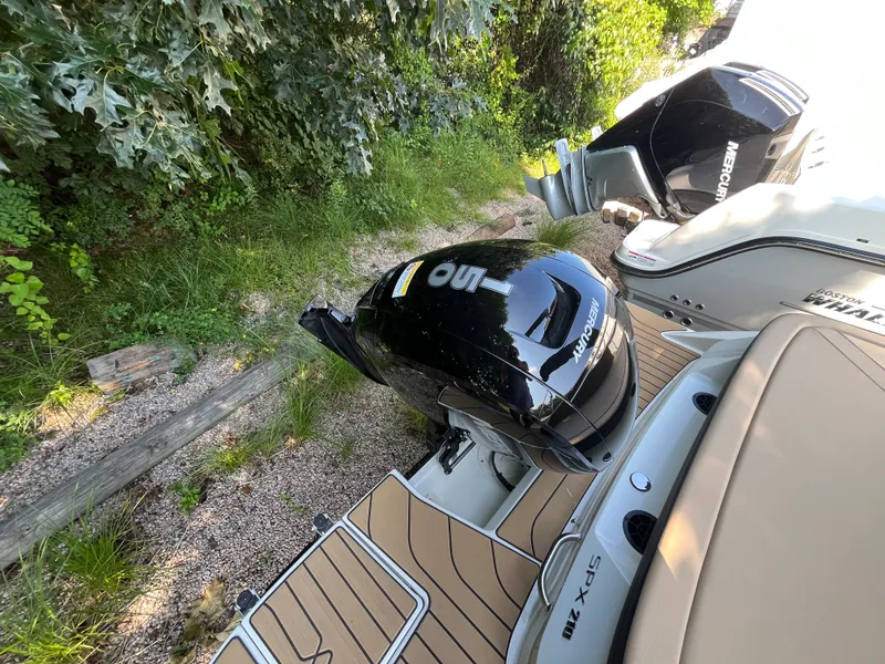 Slide: The Image of Sea Ray SPX 210 Outboard 2027 - 1