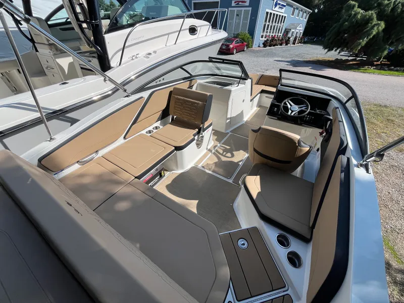 Slide: The Image of Sea Ray SPX 210 Outboard 2027 - 5
