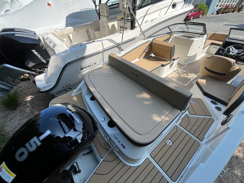 Slide: The Image of Sea Ray SPX 210 Outboard 2027 - 3