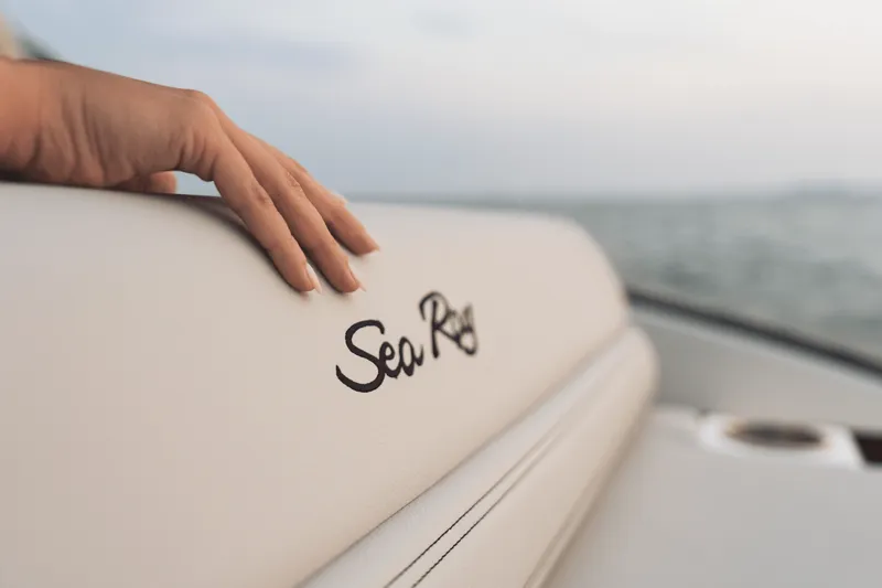 Slide: The Image of Sea Ray SLX 280 2027 - 27