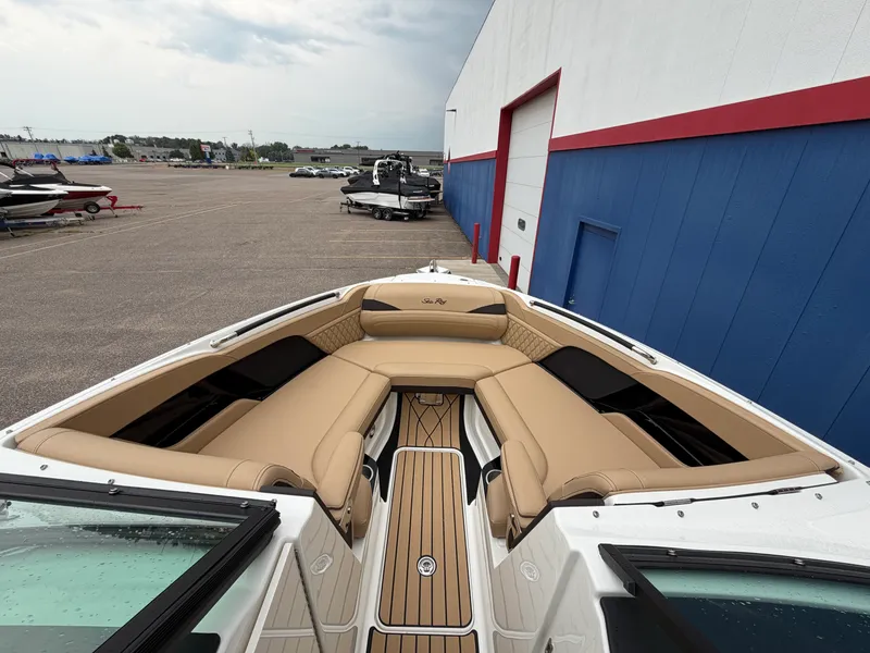 Slide: The Image of Sea Ray SLX 280 2027 - 46