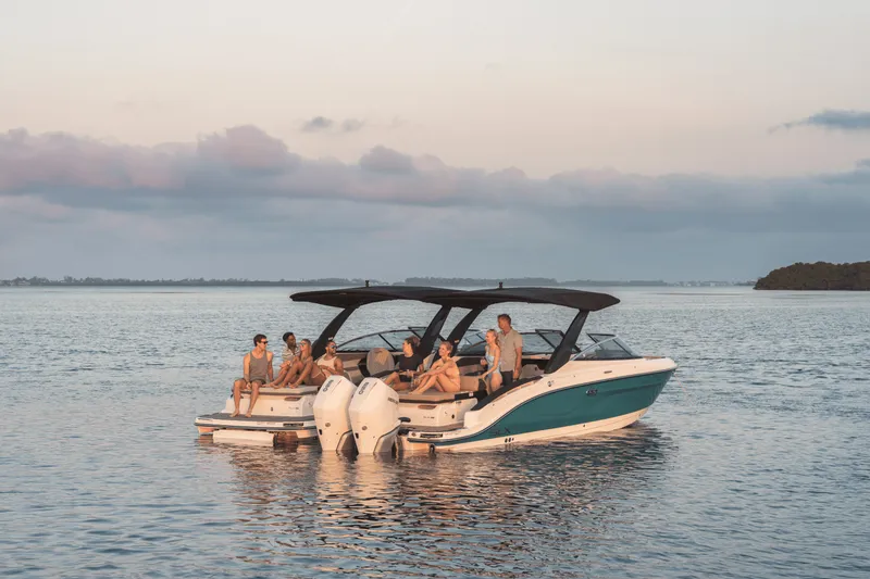 Slide: The Image of Sea Ray SLX 280 2027 - 31
