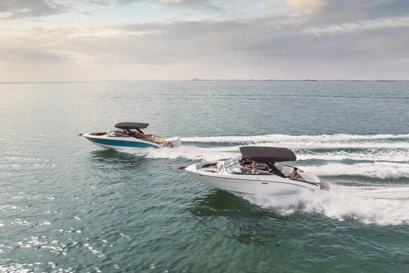 Slide: The Image of Sea Ray SLX 280 2027 - 36