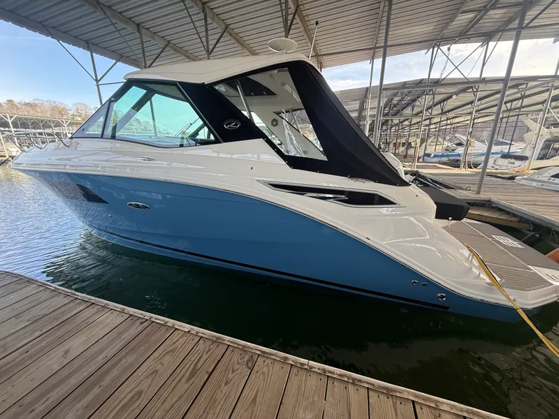 The Image of Sea Ray 320 SUNDANCER 2024 - 2
