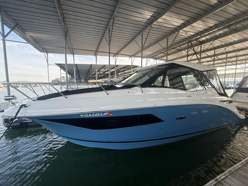 Slide: The Image of Sea Ray 320 SUNDANCER 2024 - 4