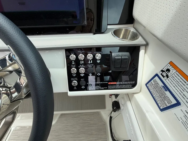 Slide: The Image of Sea Ray Sundancer 320 Outboard 2027 - 21
