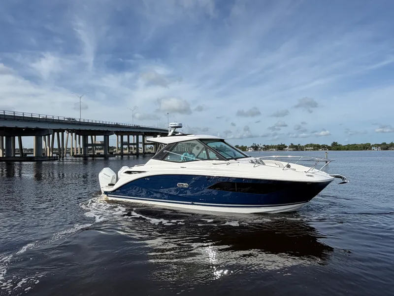 Slide: The Image of Sea Ray Sundancer 320 Outboard 2027 - 2