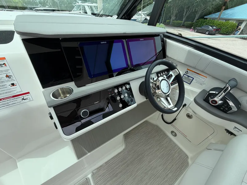 Slide: The Image of Sea Ray Sundancer 320 Outboard 2027 - 18