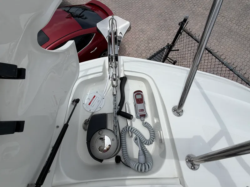 Slide: The Image of Sea Ray Sundancer 320 Outboard 2027 - 25