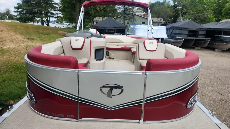 Slide: The Image of Tahoe LTZ CR 1985 2023 - 4