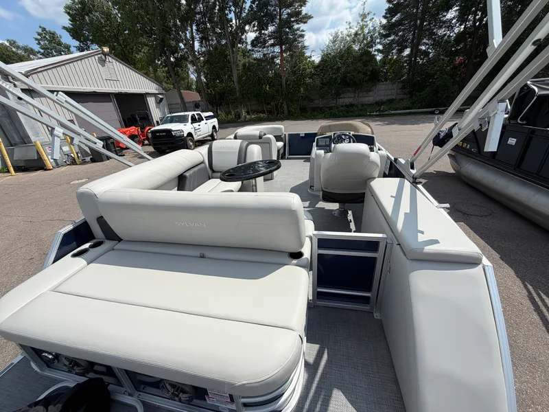 Slide: The Image of Sylvan MIRAGE 8522 CLZ 2023 - 24