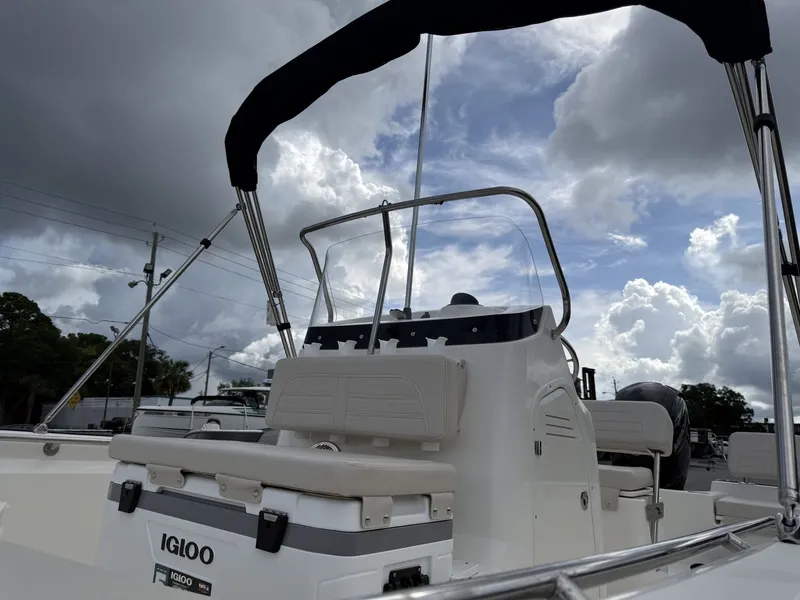 Slide: The Image of Boston Whaler 190 Montauk 2027 - 20