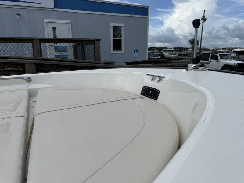 Slide: The Image of Boston Whaler 190 Montauk 2027 - 19